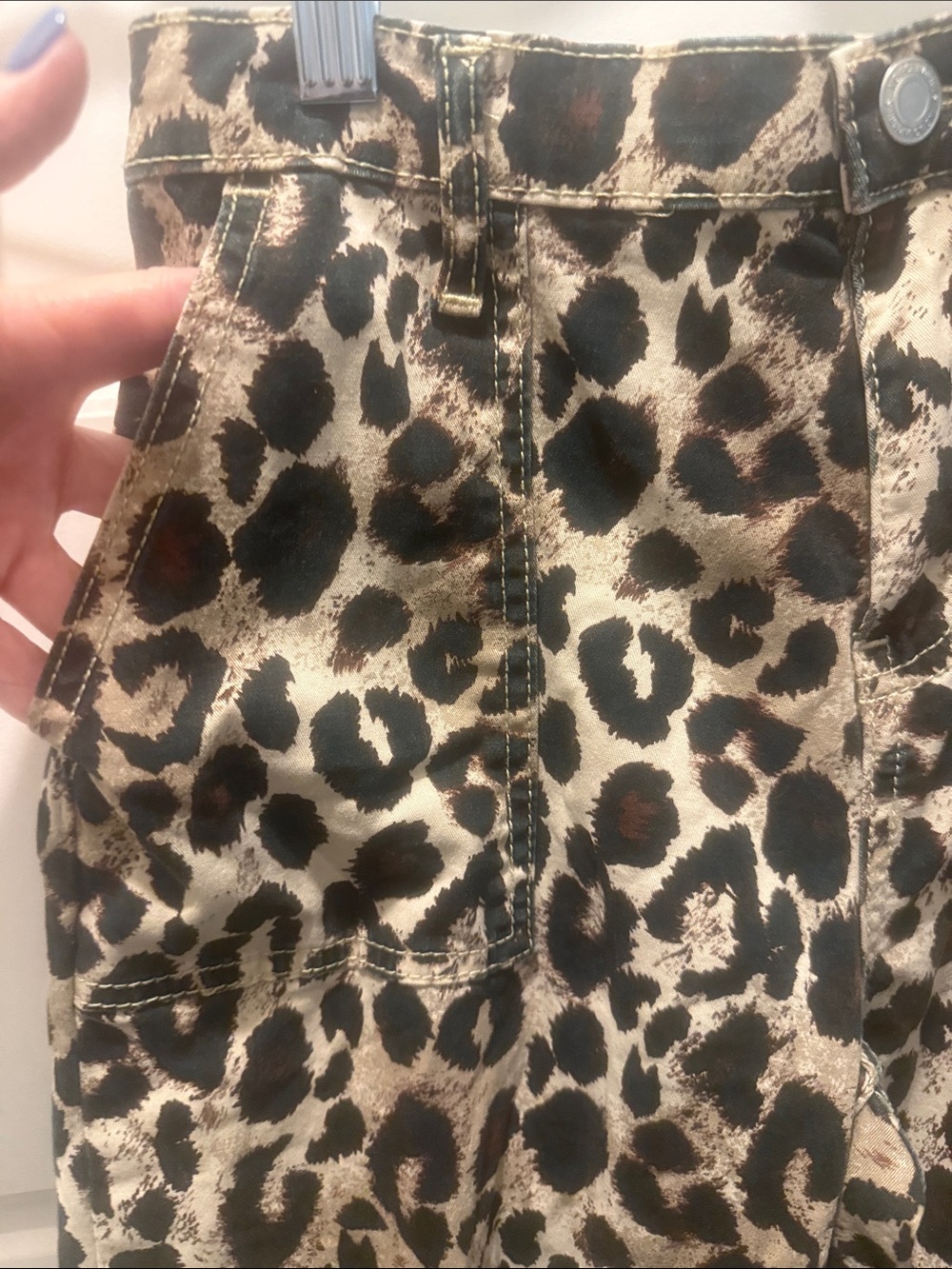 No Boundaries Leopard Print Wide-Leg Light Denim Cargo Pants - Short Length - Picture 3 of 6